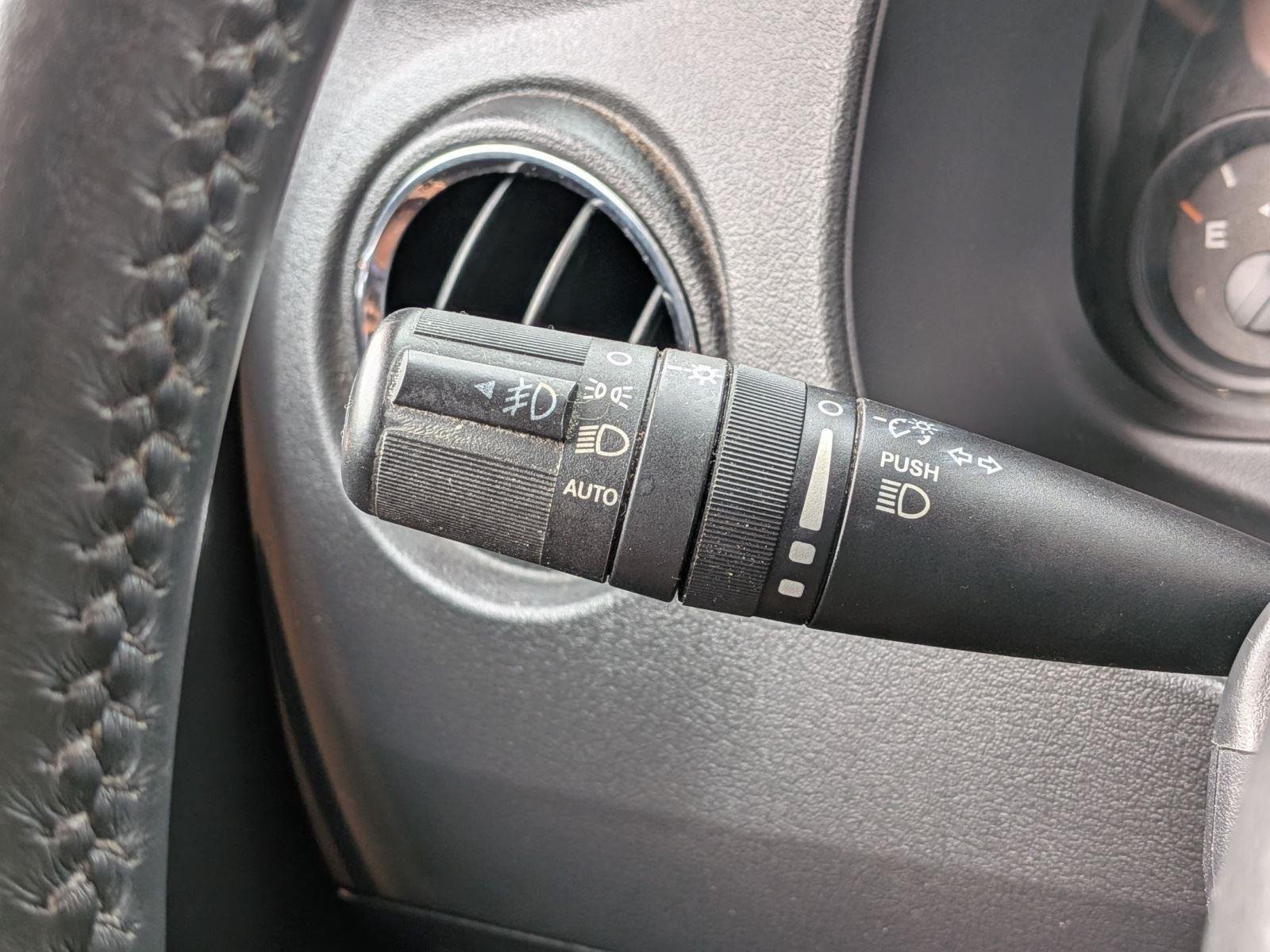 Used 2017 Black Clearcoat Jeep Latitude image 19