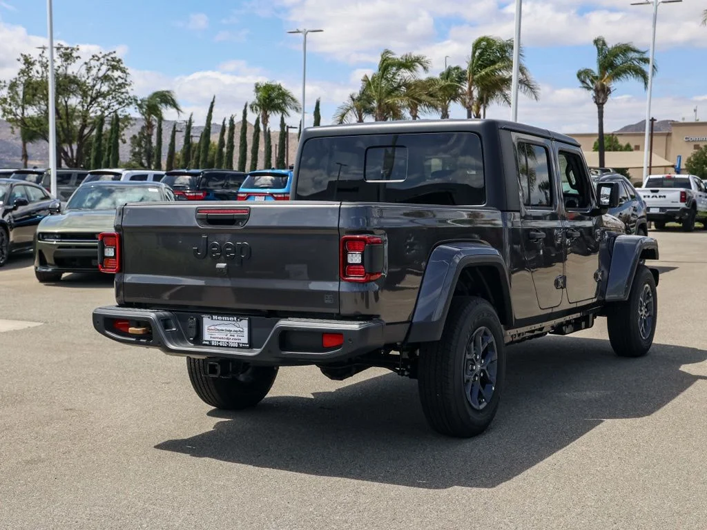 New 2026 Granite Crystal Metallic Clear-Coat Exterior Paint Jeep 85th Anniversary Edition image 4