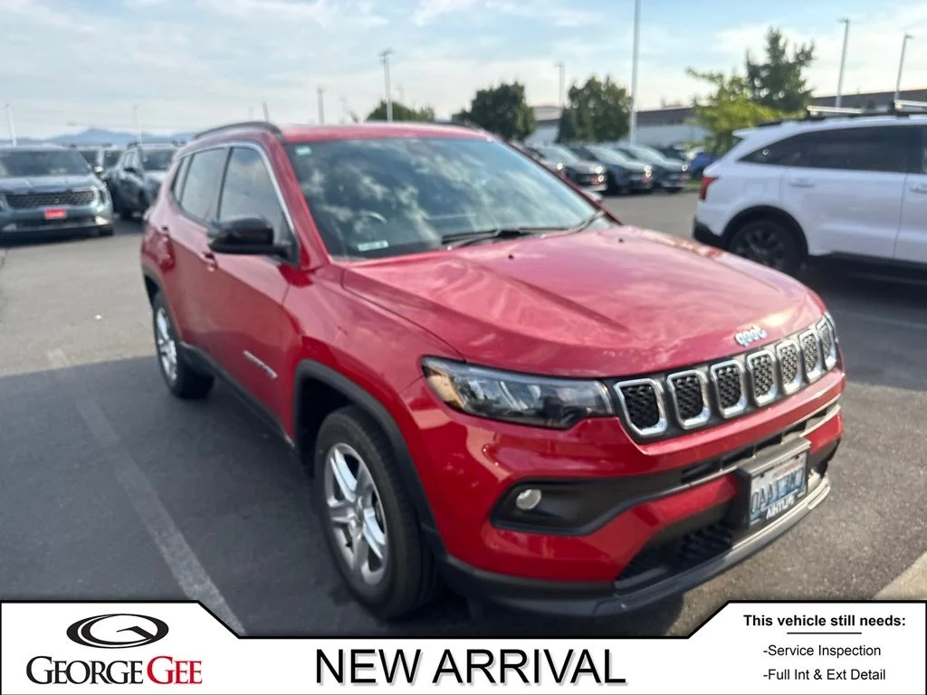 Used 2023 Red Jeep Latitude image 1