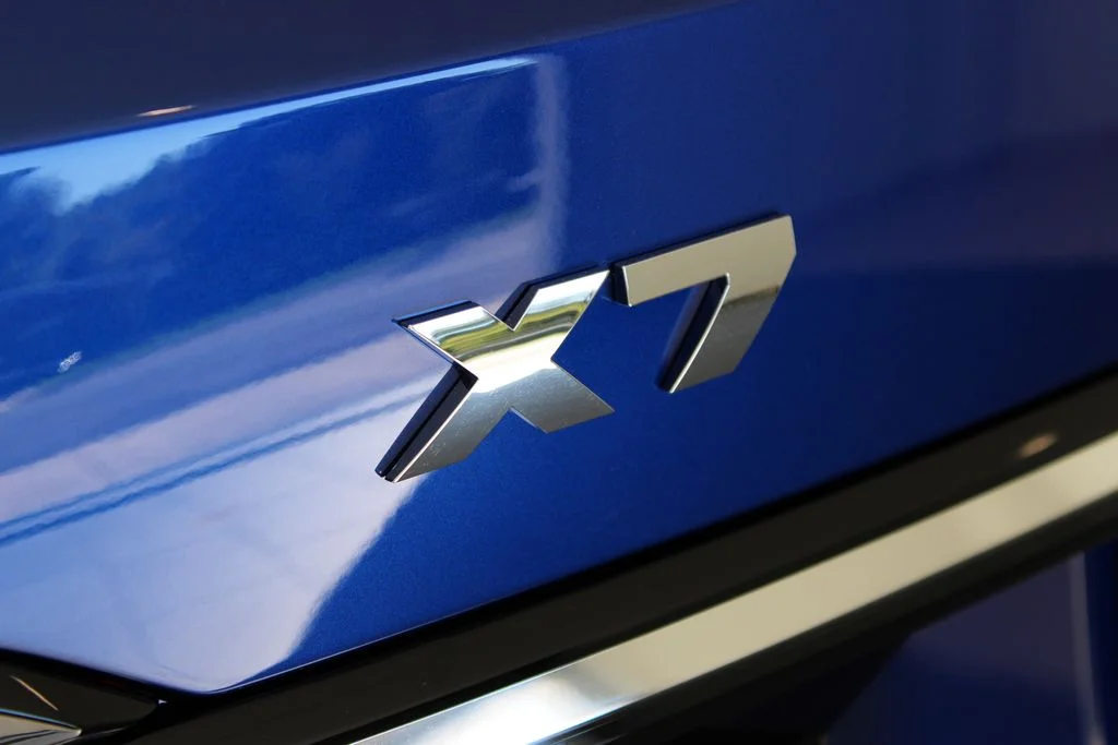Used 2025 Blue Metallic BMW M60i image 48