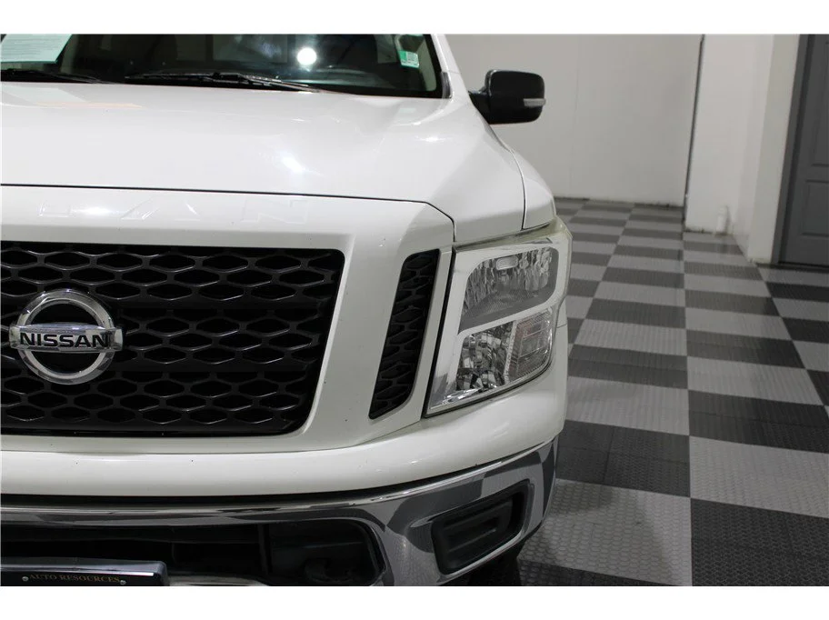 Used 2019 Glacier White Nissan SV image 8