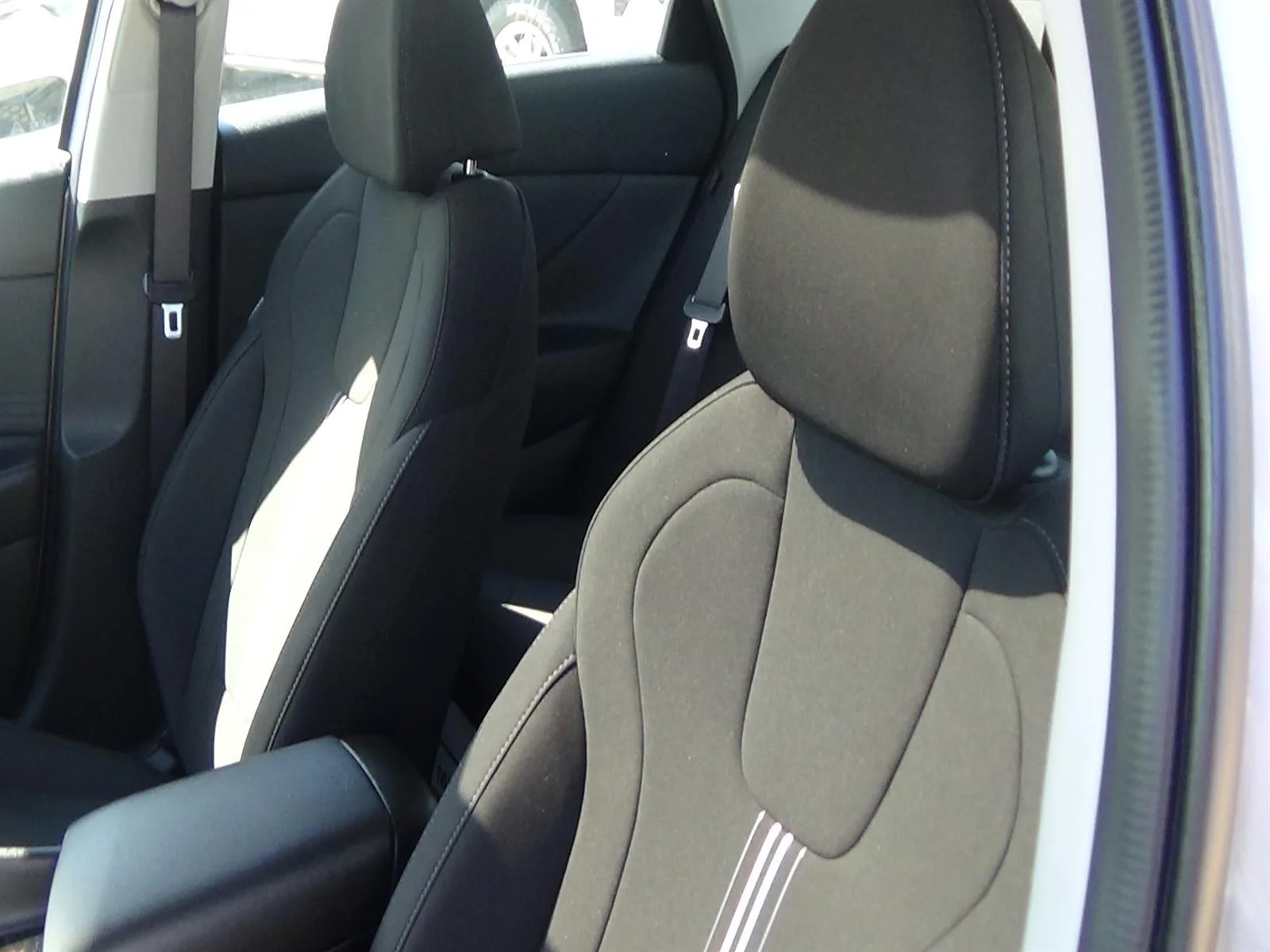 Used 2025 Fluid Metal Metallic (m6t) Hyundai SEL Convenience image 15