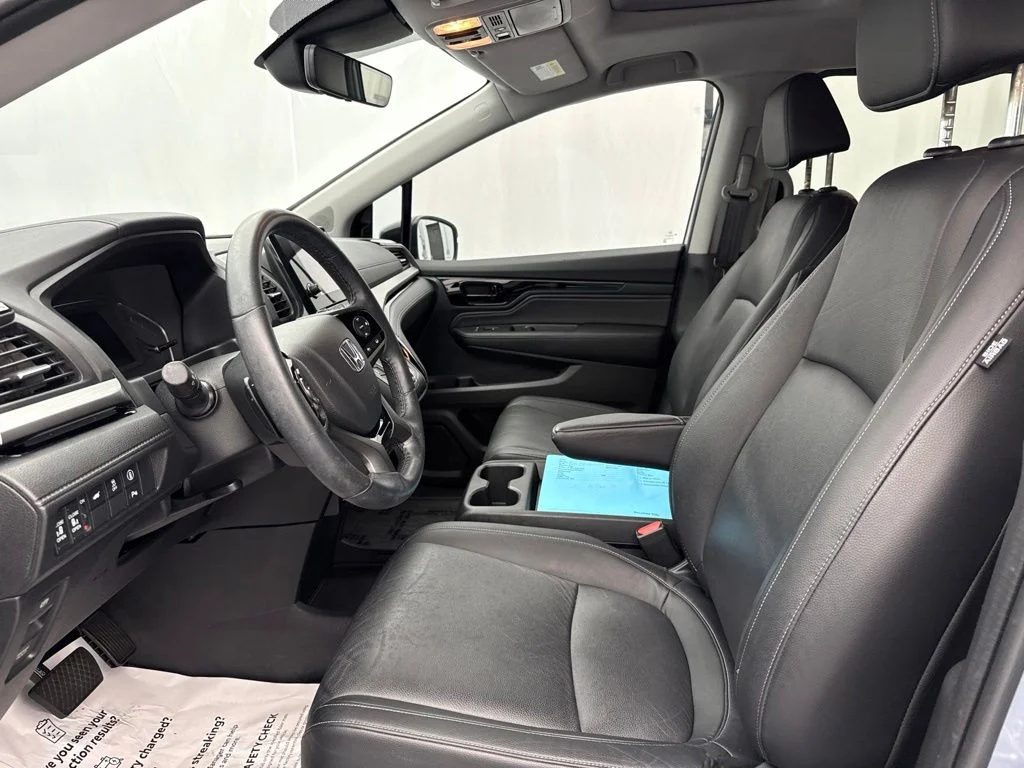 Used 2023 Gray Honda Touring image 17