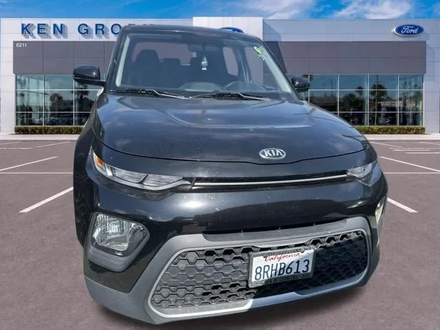 Used 2020 Black Kia LX image 3