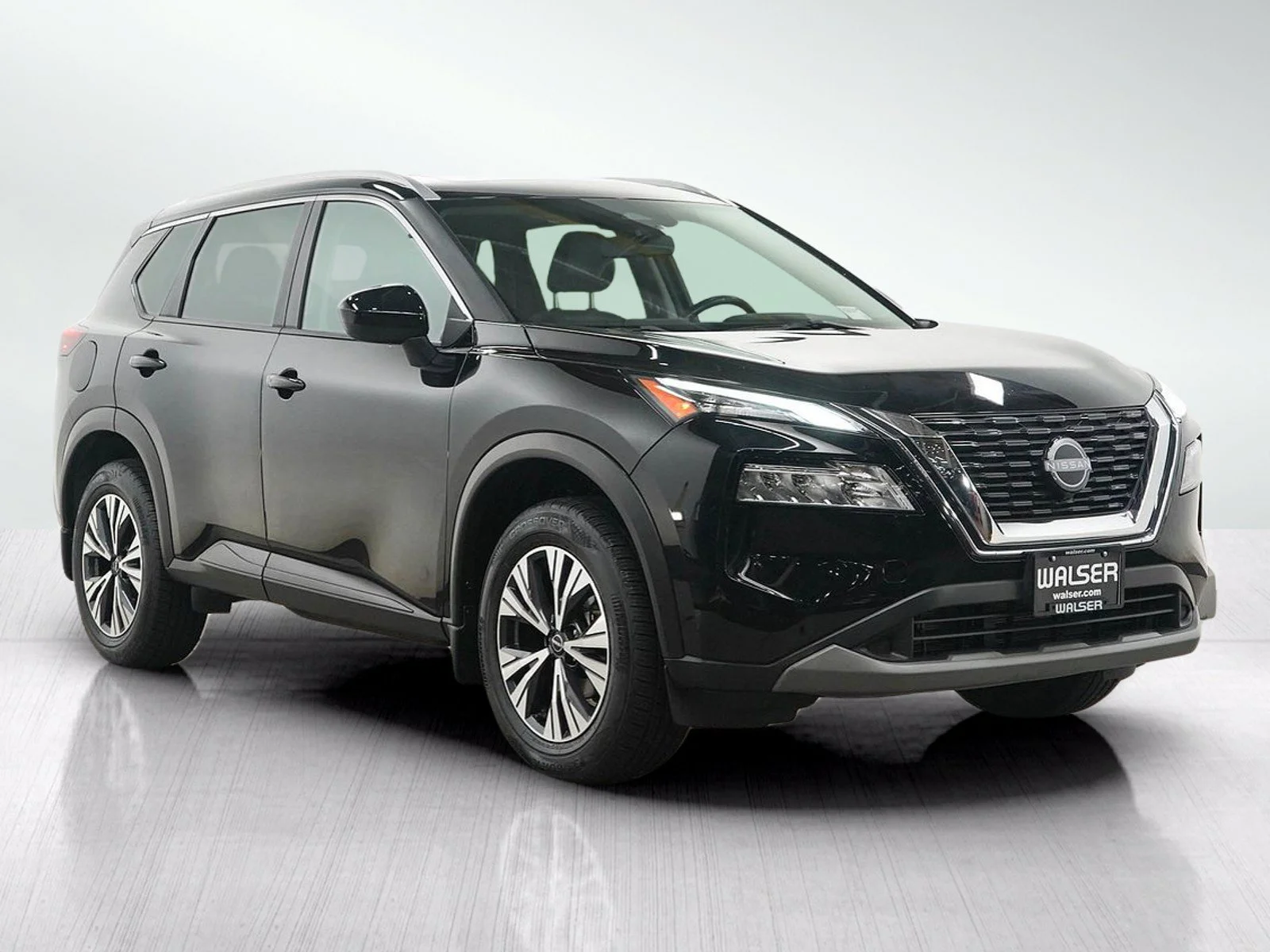 Used 2023 Super Black Nissan SV image 7