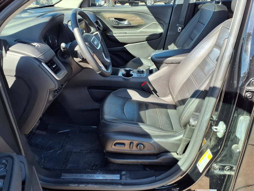 Used 2023 Ebony Twilight Metallic GMC Denali image 19