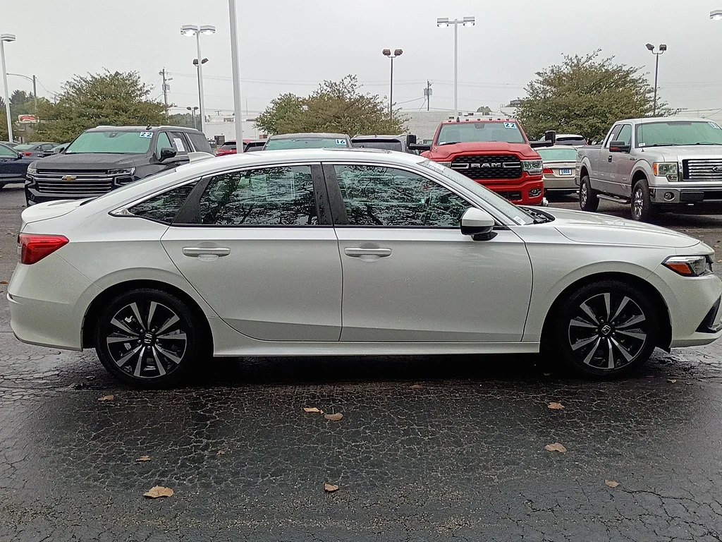 Certified Used 2022 WHITE Honda EX image 2