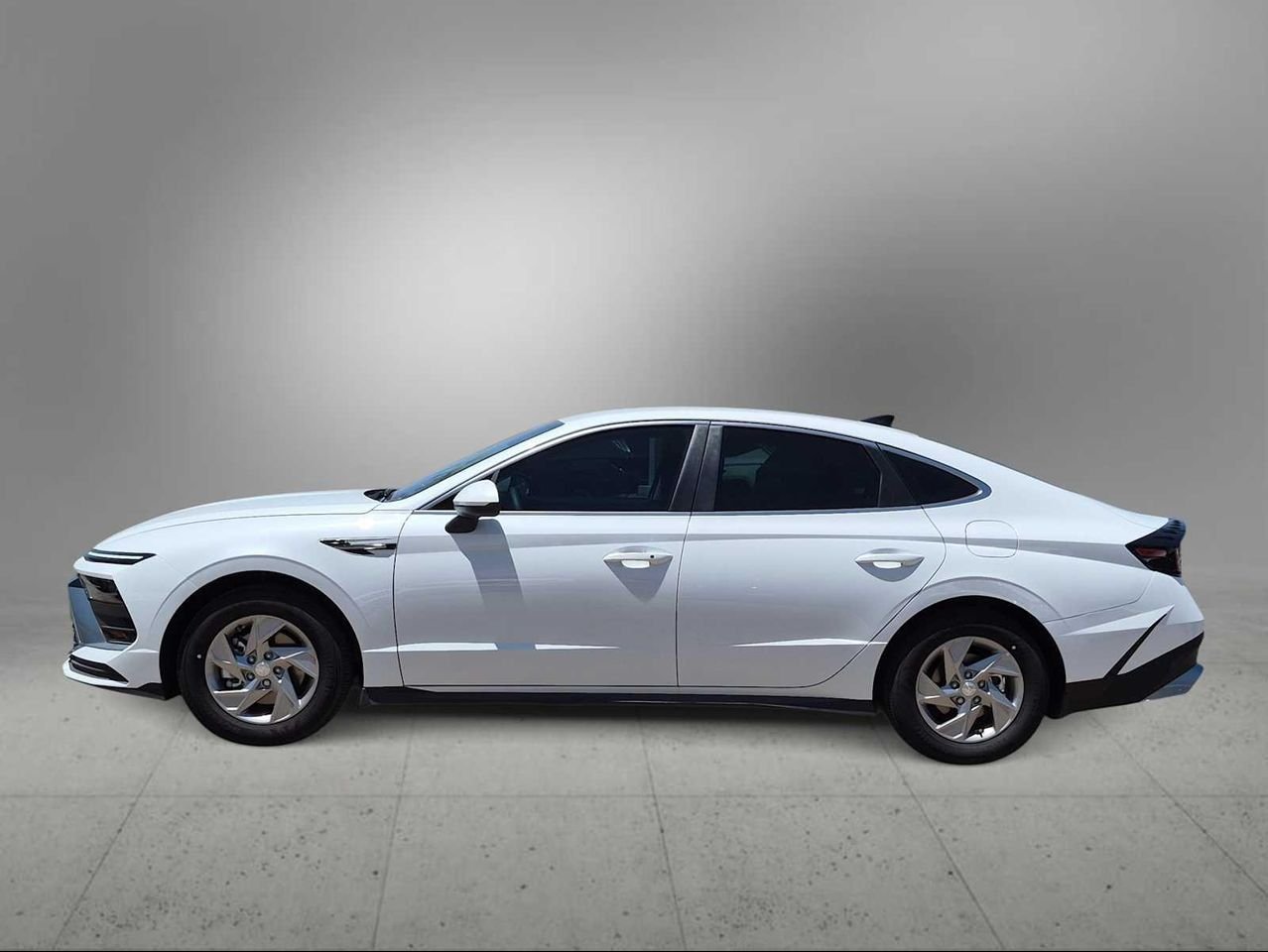 New 2026 Serenity White Hyundai SE image 5