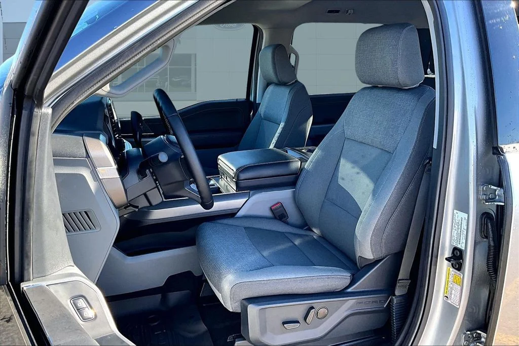 2025 Ford F-150 XLT - Photo 27