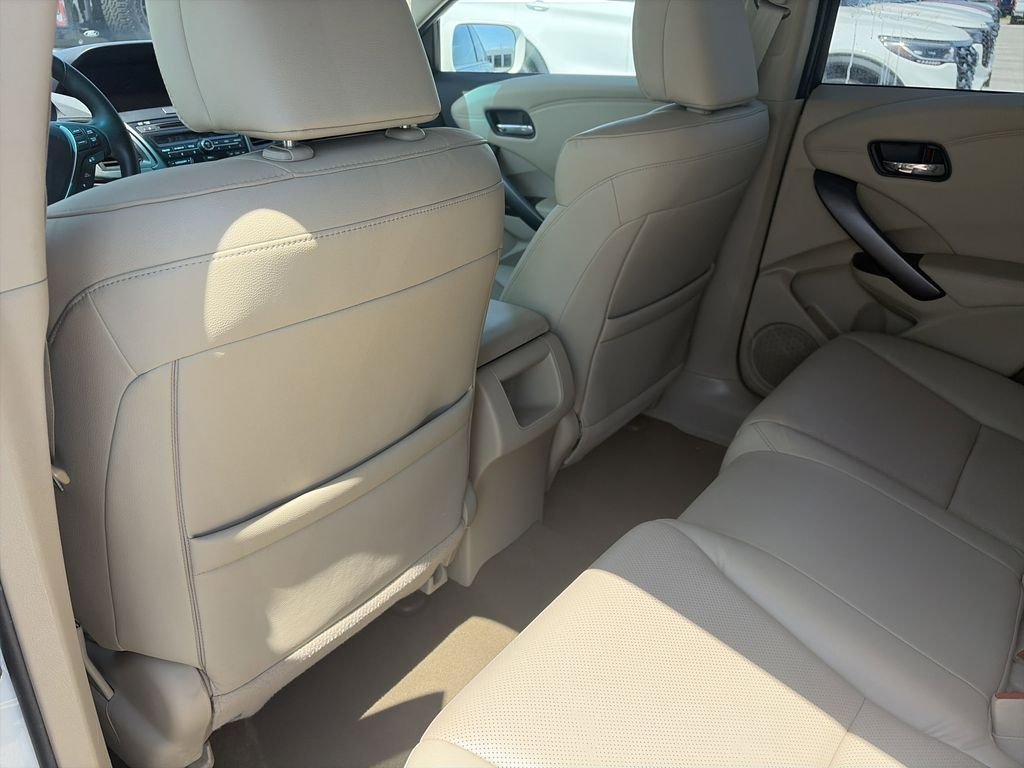 Used 2014  Acura Technology Package image 28