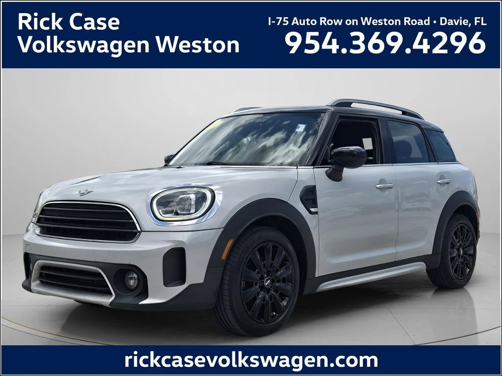 Used 2021 Silver MINI Oxford Edition image 1