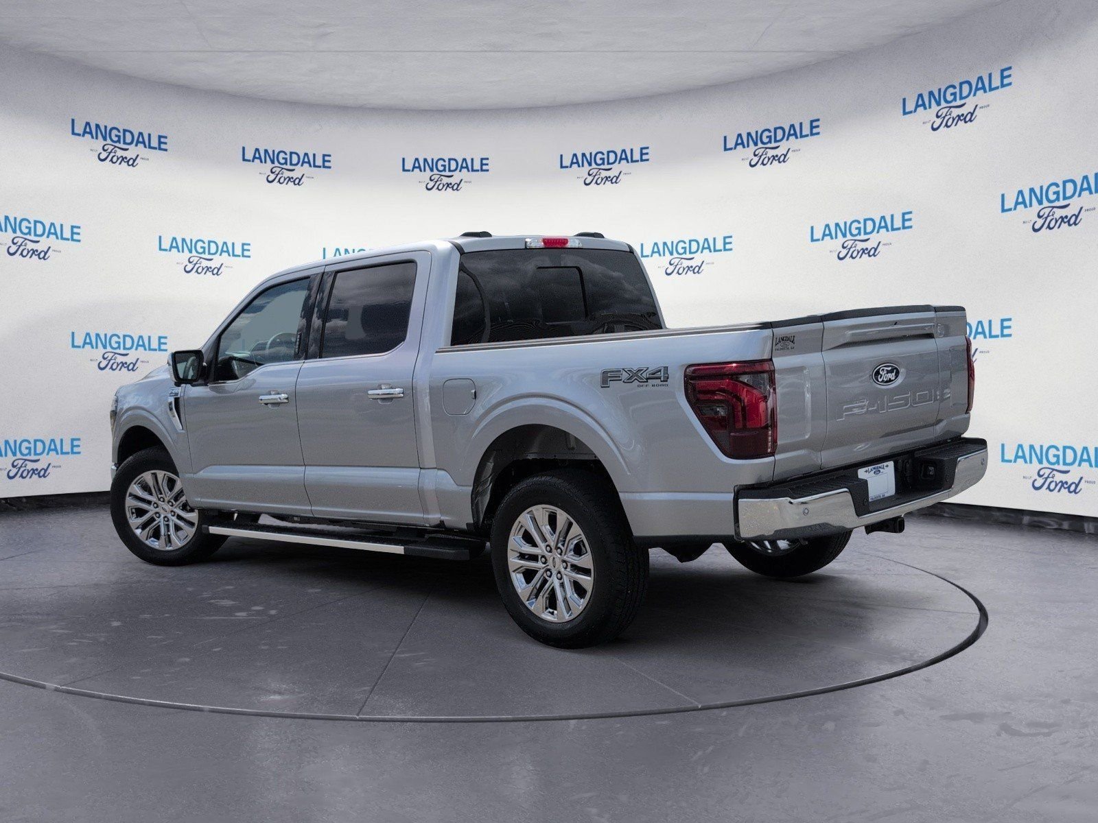 New 2026 Iconic Silver Metallic Ford Lariat image 9