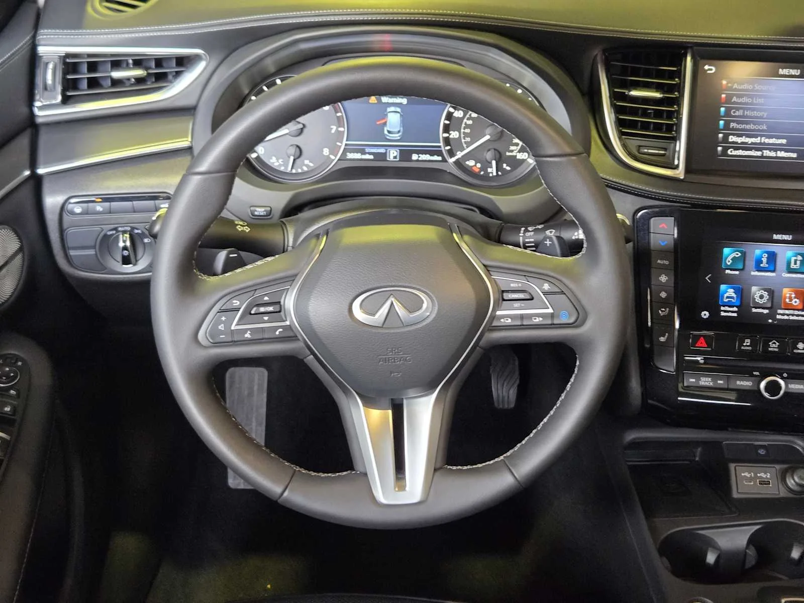 Certified Used 2025 Black Obsidian INFINITI LUXE image 27