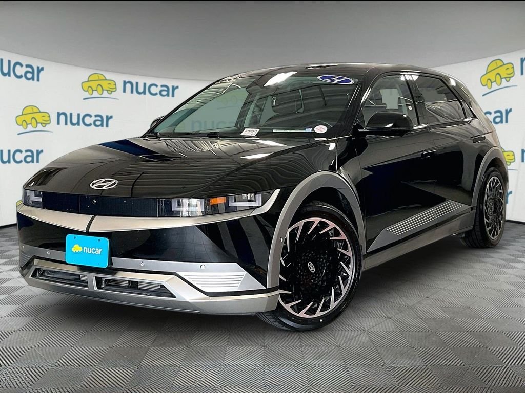 Used 2024 Black Hyundai Limited image 3