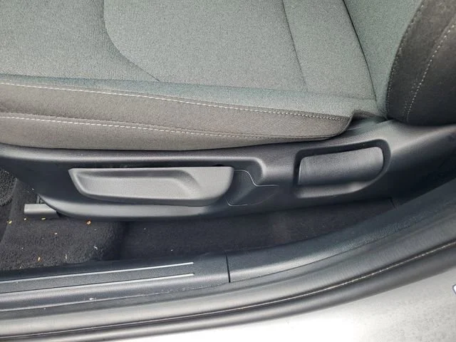Used 2025 Gray Kia LXS image 7