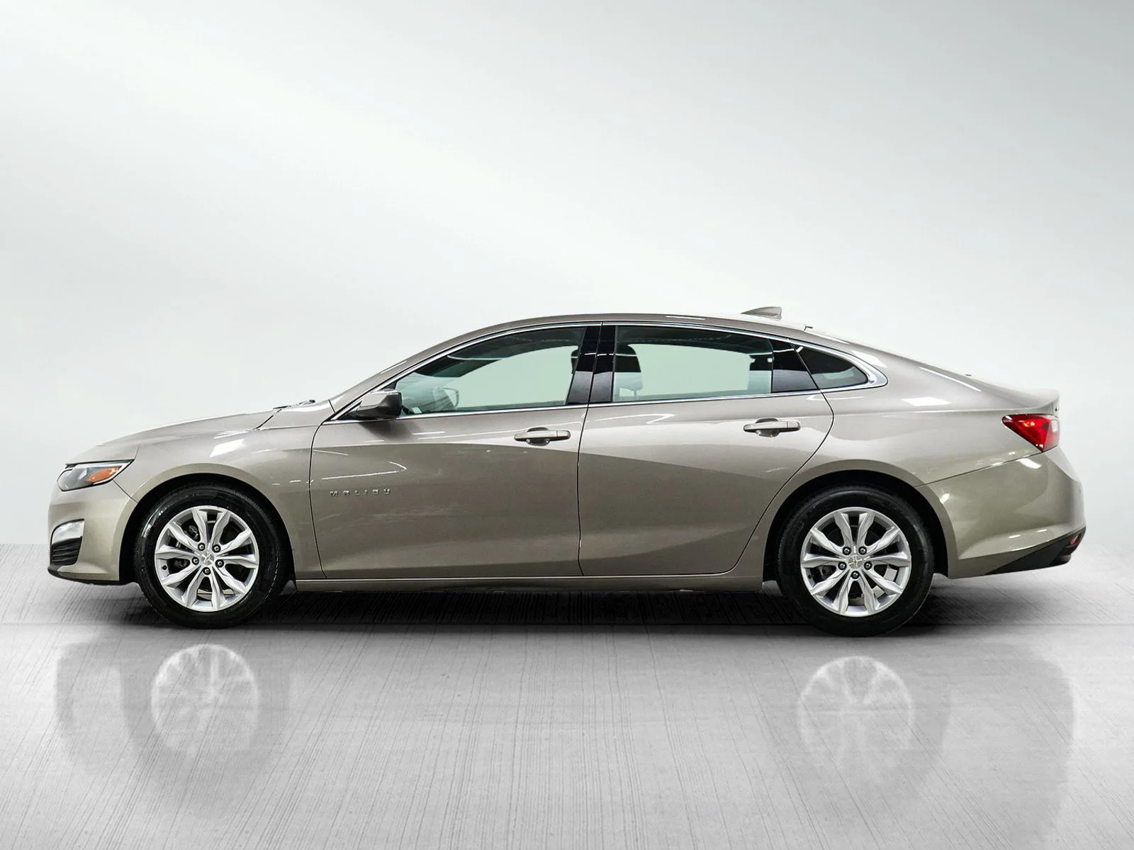 Used 2023 Chevrolet Malibu 1LT with VIN 1G1ZD5ST0PF138685 for sale in White Bear Lake, Minnesota