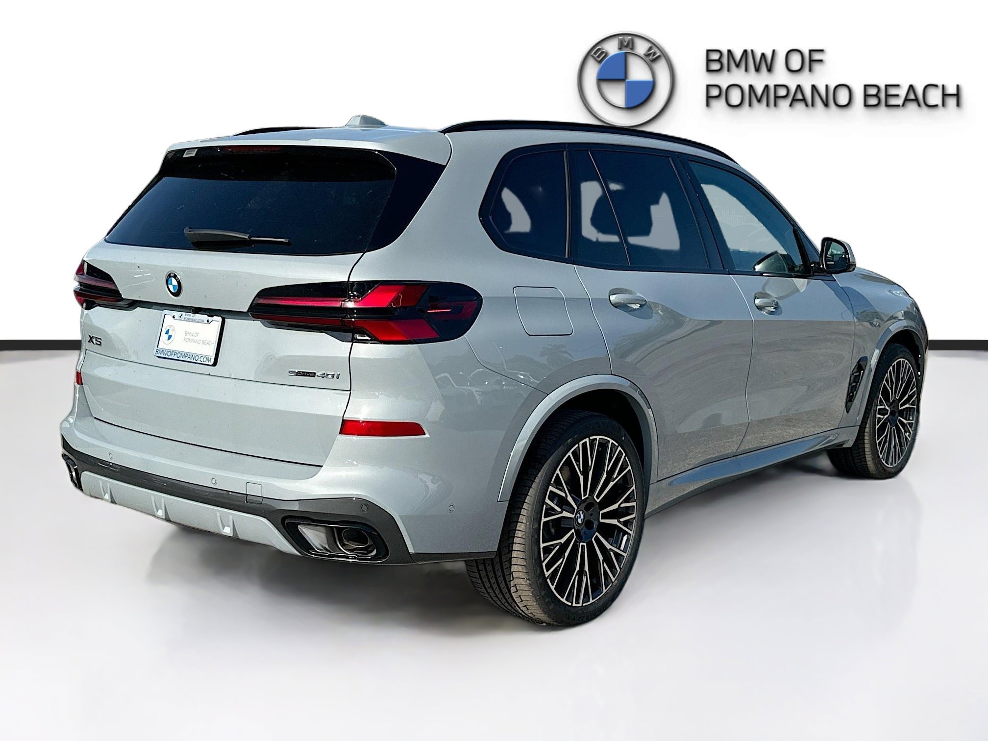 New 2026 Brooklyn Grey Metallic BMW sDrive40i image 6