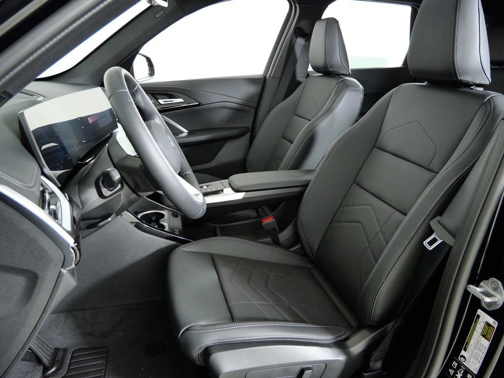 Used 2026 Jet Black BMW xDrive28i image 34