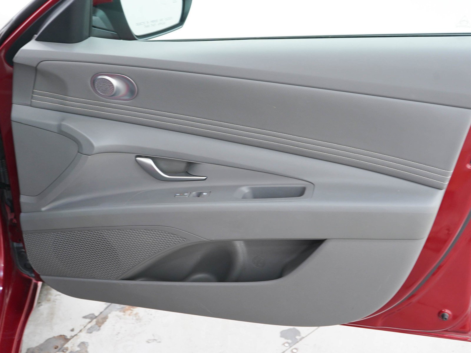 Used 2025 Ultimate Red Hyundai SEL Convenience IVT image 11