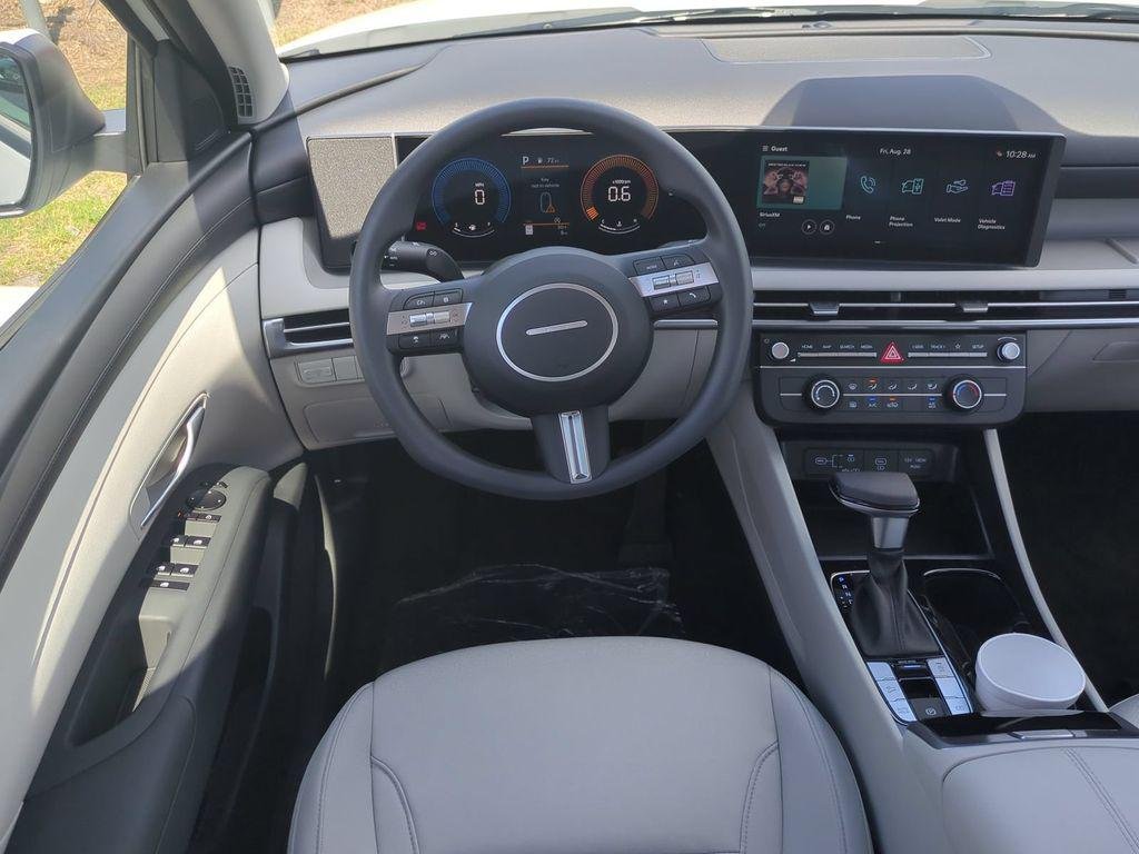 New 2026 White Hyundai SE FWD image 18