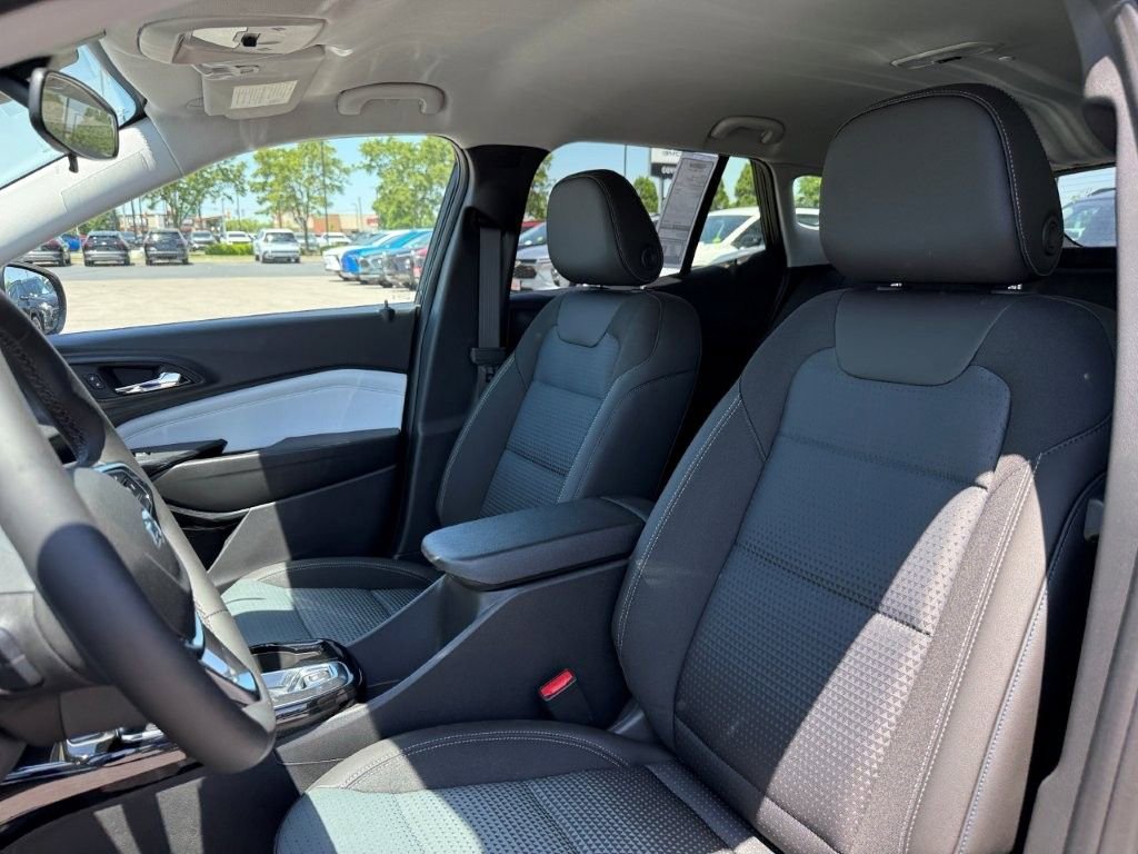 2026 Chevrolet Trax LT - Photo 11
