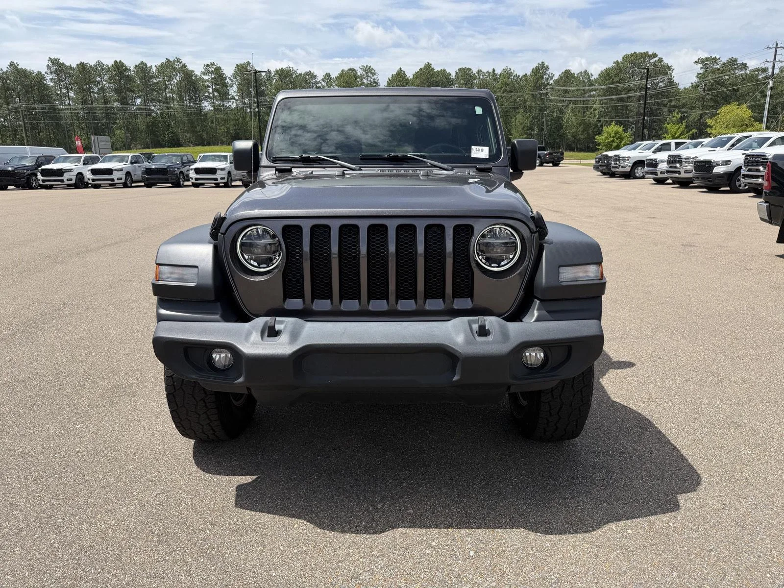 Used 2020 Granite Crystal Metallic Clearcoat Jeep Sport S image 2
