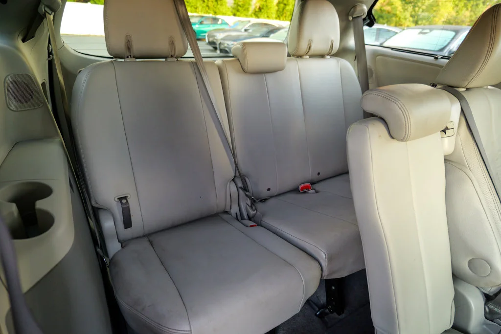 Used 2011 Predawn Gray Mica Toyota XLE image 28