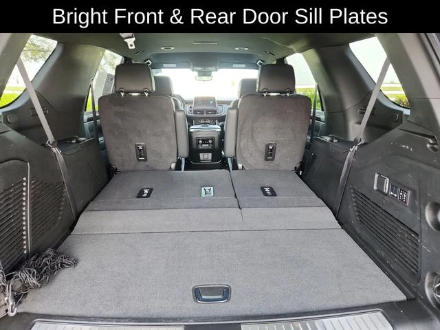 Used 2024 Gray Chevrolet High Country image 33