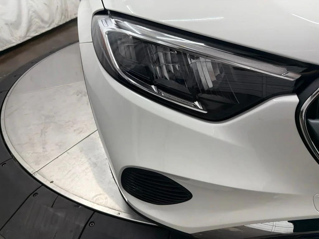 New 2027 White Mercedes-Benz GLC 300 image 52