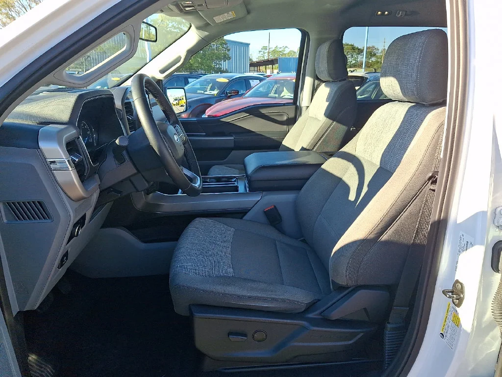 Used 2023 White Ford XLT image 14