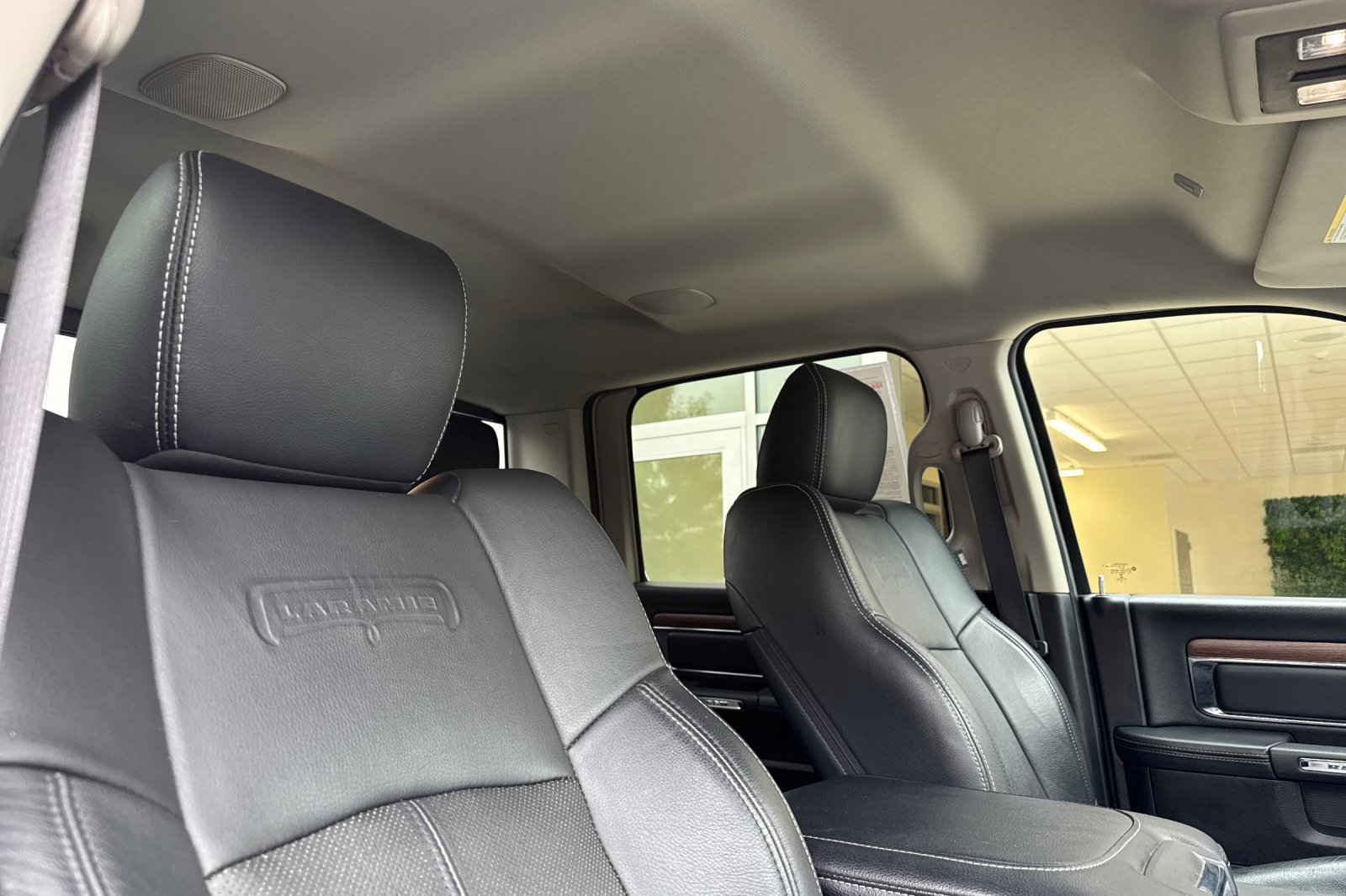 Used 2018 Bright White Clearcoat Ram Laramie image 16