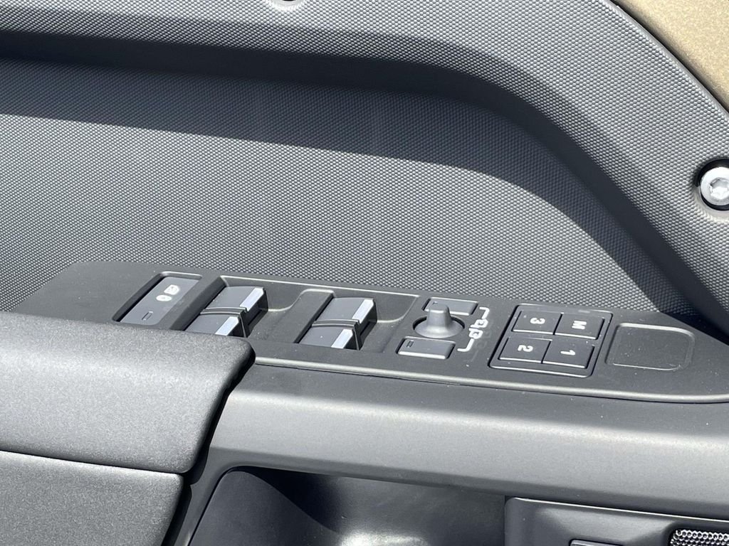 New 2026 Gondwana Stone Land Rover X-Dynamic SE image 32