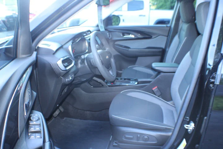 Used 2023 Mosaic Black Metallic Chevrolet LT image 13