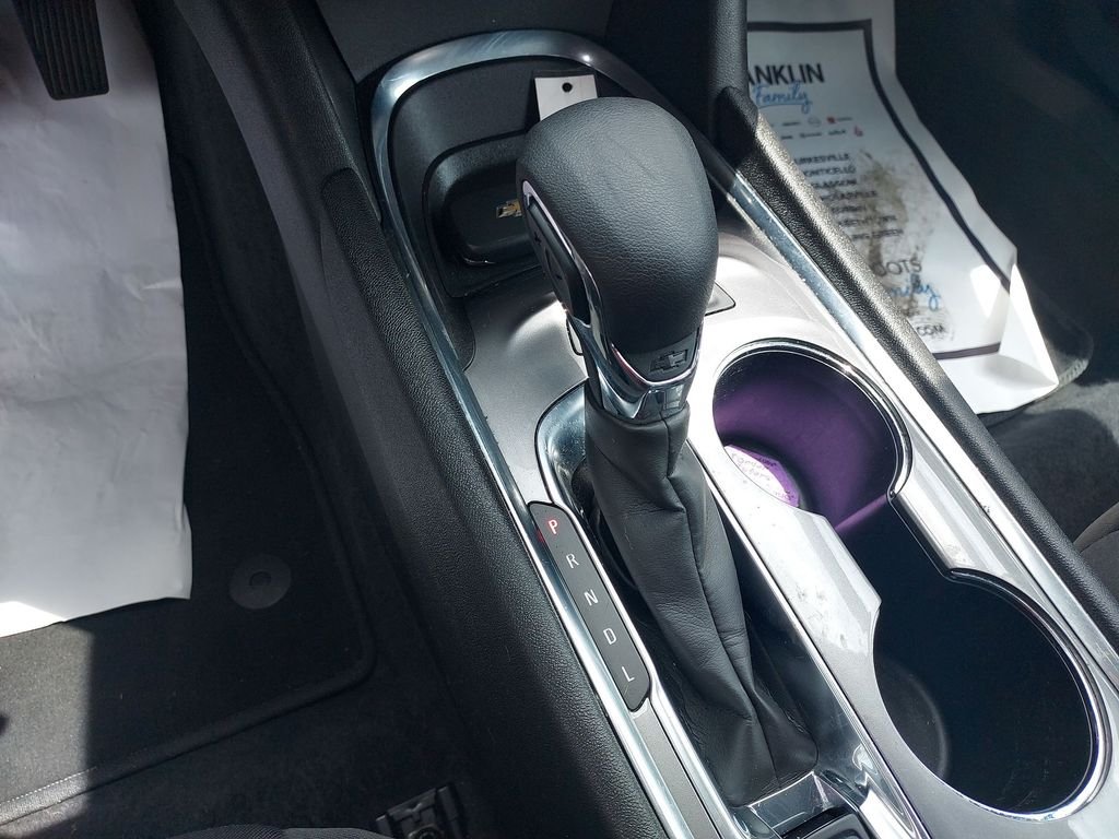 Used 2023 Gray Chevrolet LT image 25