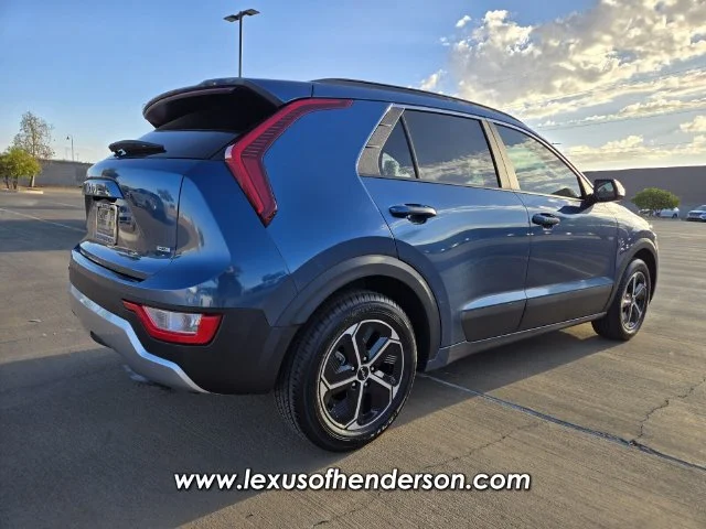Used 2024 Blue Kia EX image 6