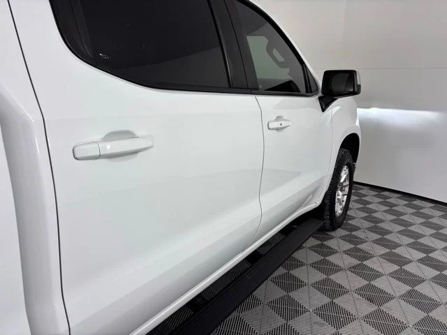 Used 2024 White Chevrolet LT image 9