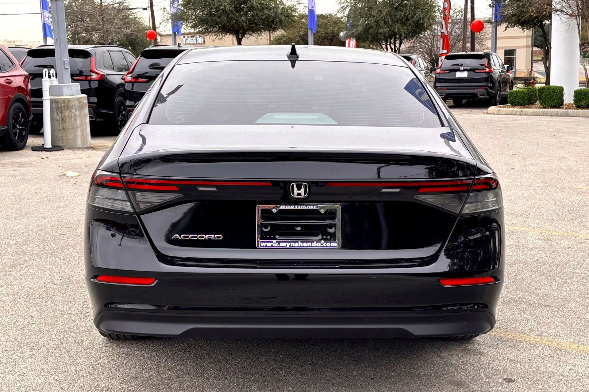 Used 2025 Black Honda SE image 7