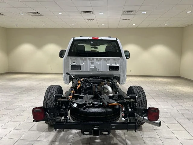 New 2026 Oxford White Ford F-250® XL image 4