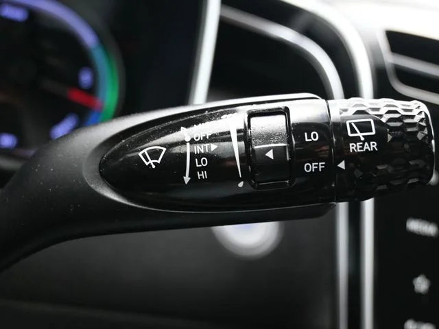 Used 2022 Silver Hyundai Blue image 30
