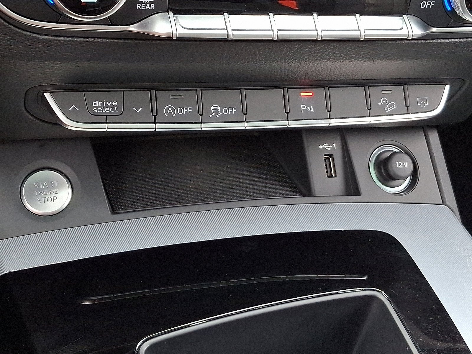2025 Audi Q5 Premium - Photo 24