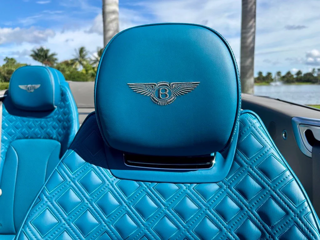 Used 2022 Silver Bentley V8 image 28