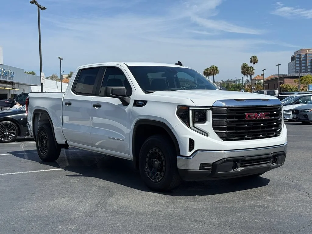 Used 2026 Summit White GMC Pro image 5