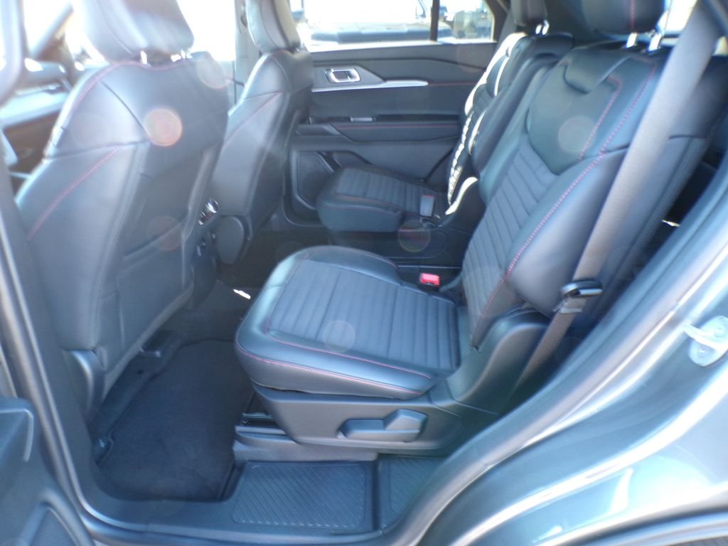 New 2026 Carbonized Gray Metallic Ford ST-Line image 26