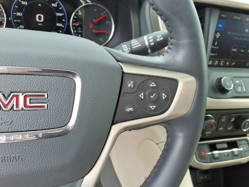 Used 2020 White Frost Tricoat GMC Denali image 17
