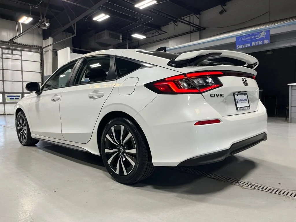2024 Honda Civic Hatchback EX-L - Photo 38
