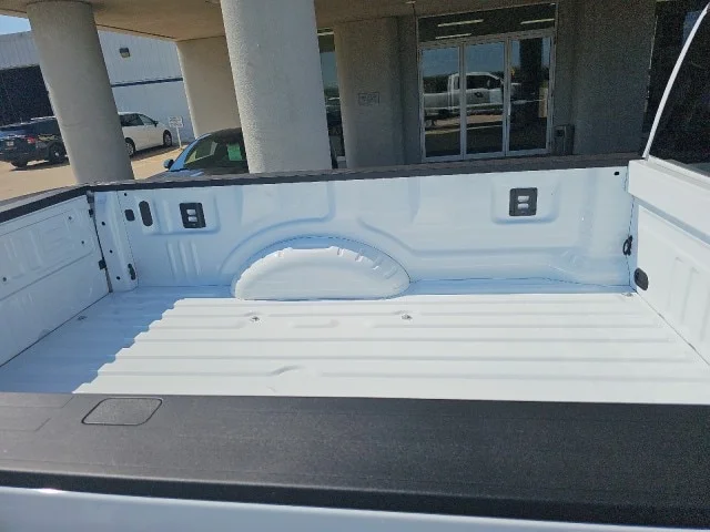 New 2026 Oxford White Ford F-250® XLT image 36