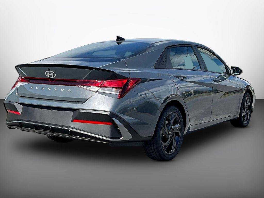 New 2026 Gray Hyundai SEL Sport Plus image 6