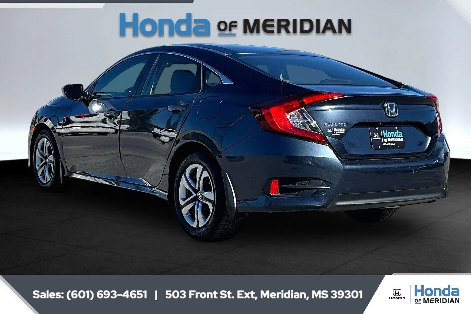 Used 2017  Honda LX image 2