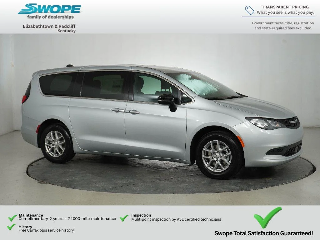 2026 Chrysler Voyager LX's photo