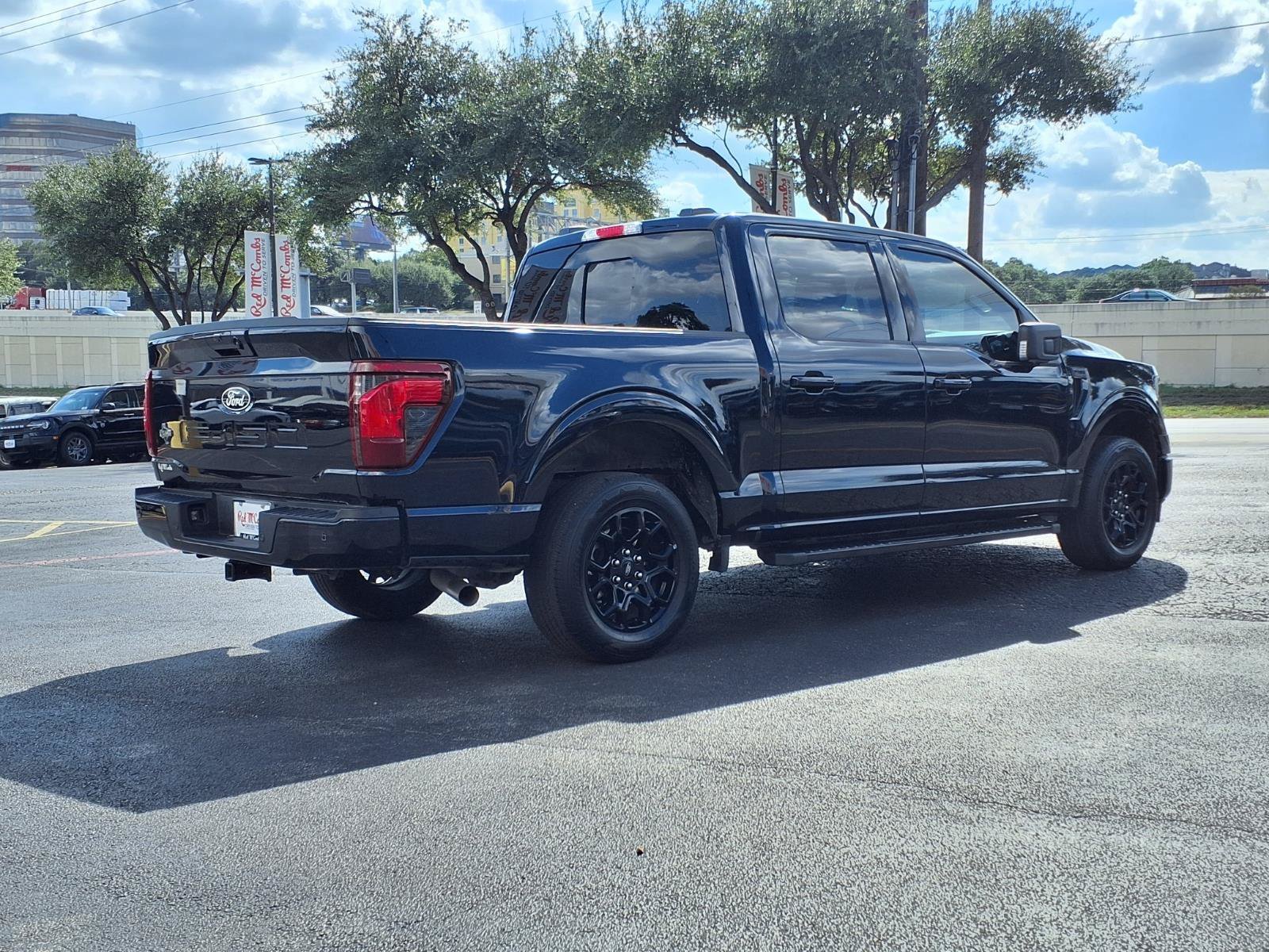 Used 2024 Blsck Ford XLT image 5
